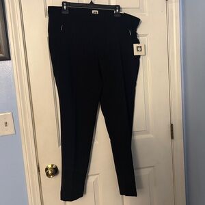 Anne Klein Black Skinny Pants